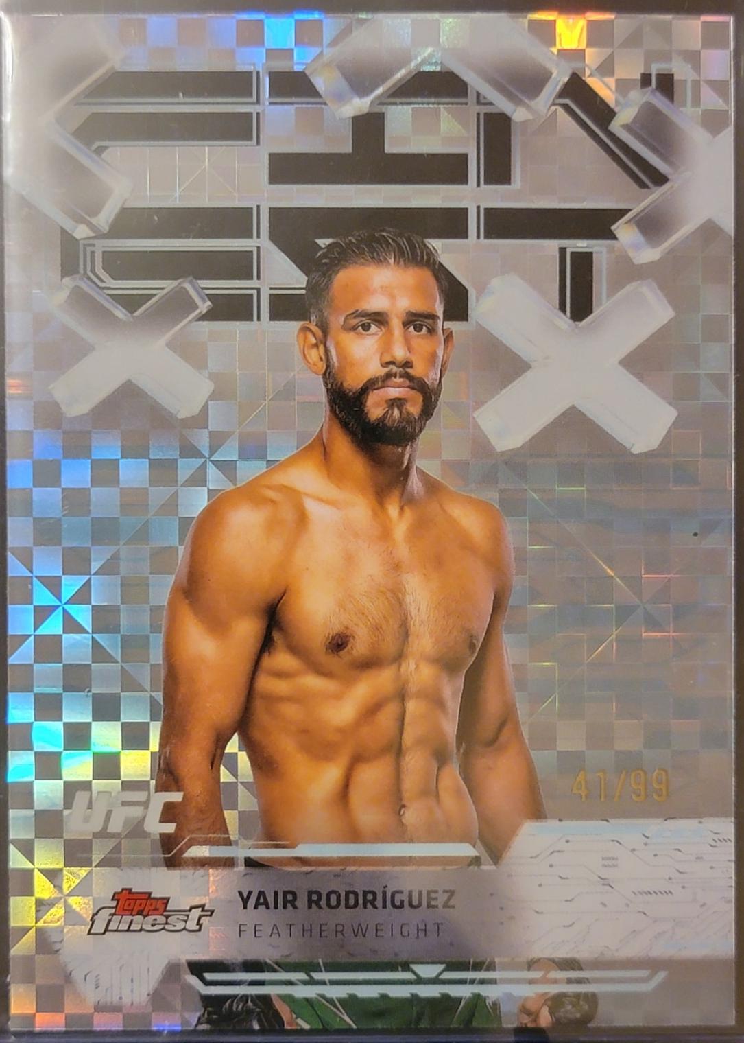 Yair Rodríguez 2025 Topps Finest UFC Base Common #34 Blue Checkerboard Refractor