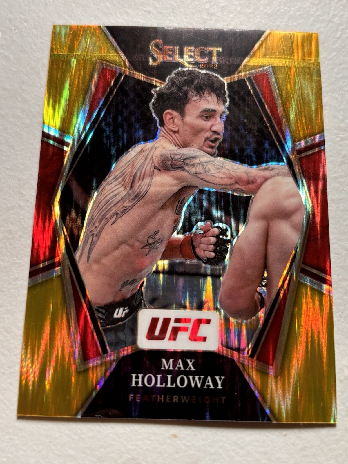 Max Holloway 2022 Panini Select UFC Premier Level #161 Gold Flash
