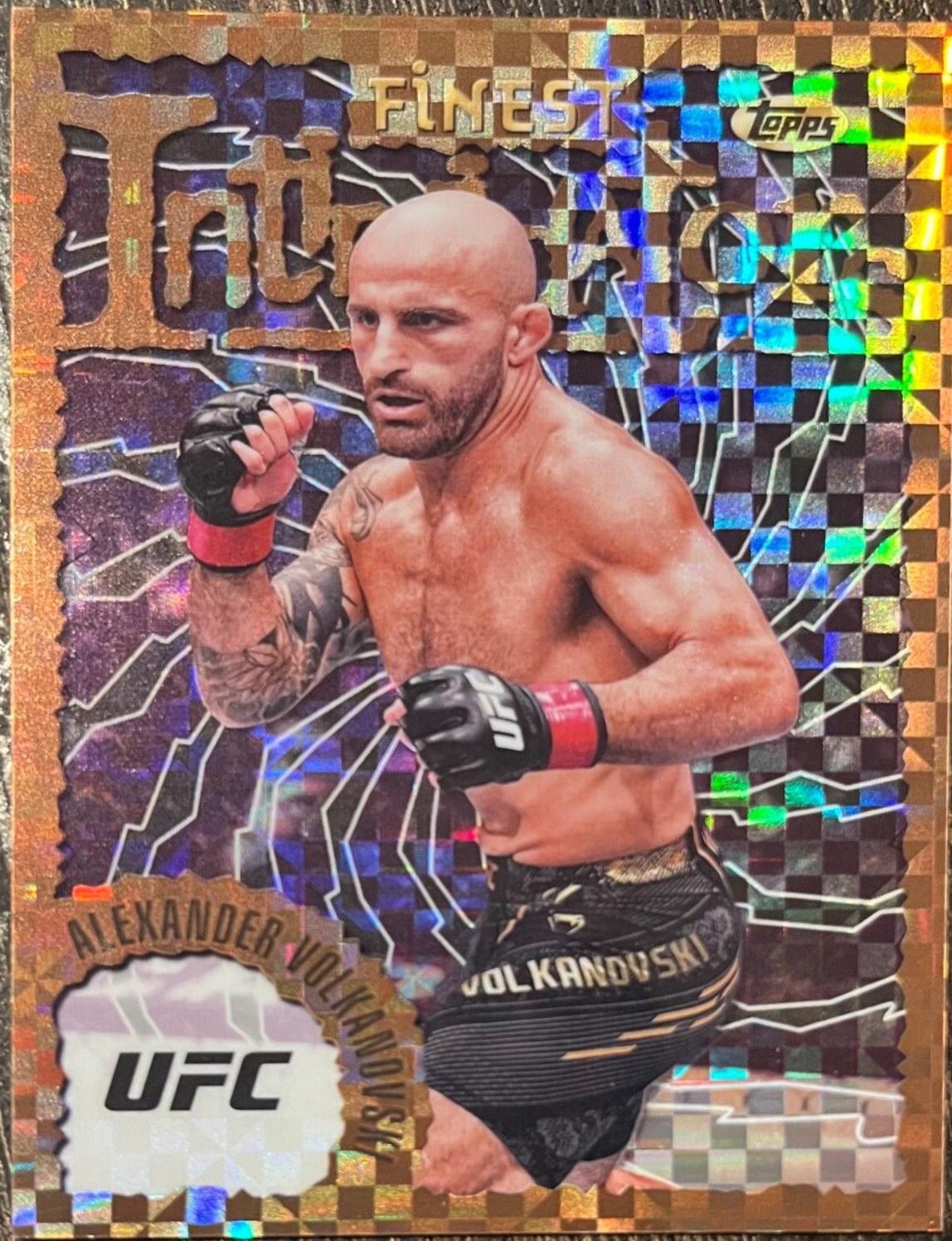 Alexander Volkanovski 2024 Topps Finest UFC Intimidators #INT-4 Checkerboard Refractor
