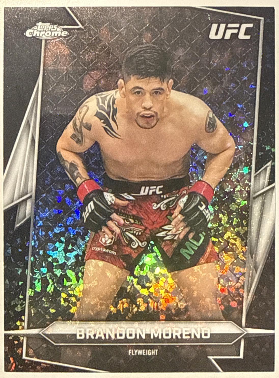 Brandon Moreno 2026 Topps Chrome UFC Base #162 Green Refractor