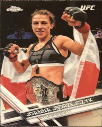 Joanna Jędrzejczyk 2017 Topps Chrome UFC Base #53 Refractor