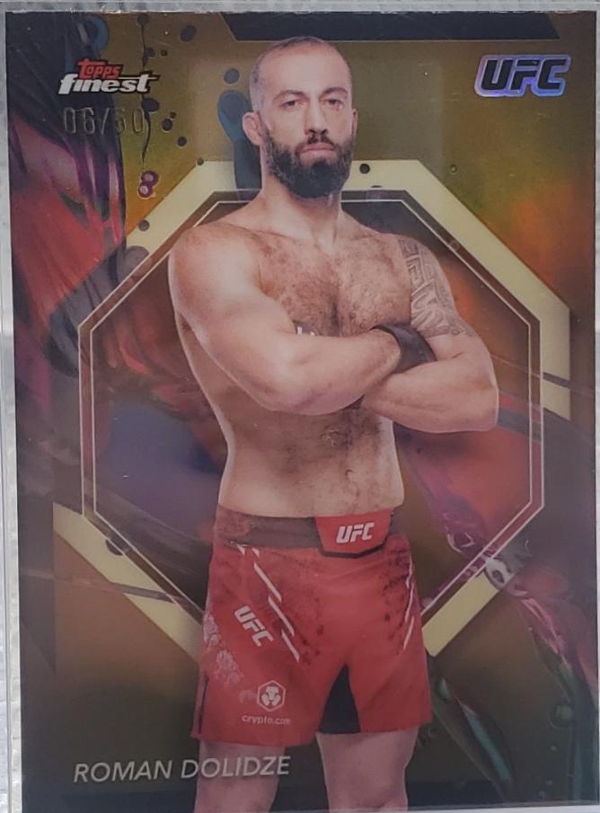 Roman Dolidze 2024 Topps Finest UFC Base Common #2 Gold Refractor