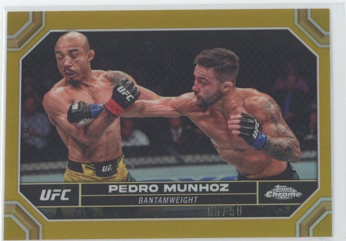 Pedro Munhoz 2024 Topps Chrome UFC Base #155 Gold Refractor