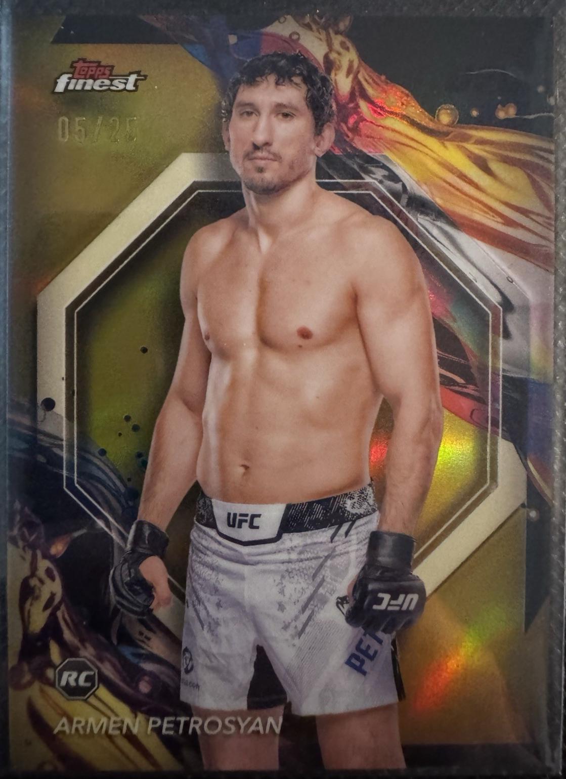 Armen Petrosyan 2024 Topps Finest UFC Base Uncommon #160 Gold Refractor
