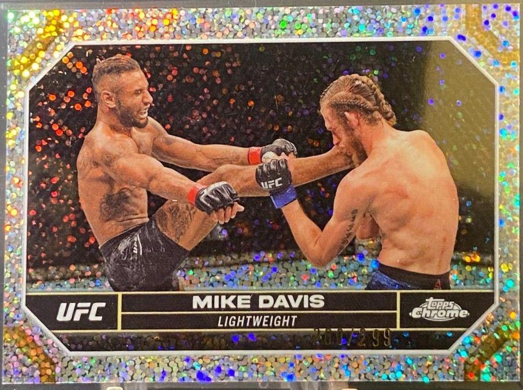 Mike Davis 2024 Topps Chrome UFC Base #139 Speckle Refractor