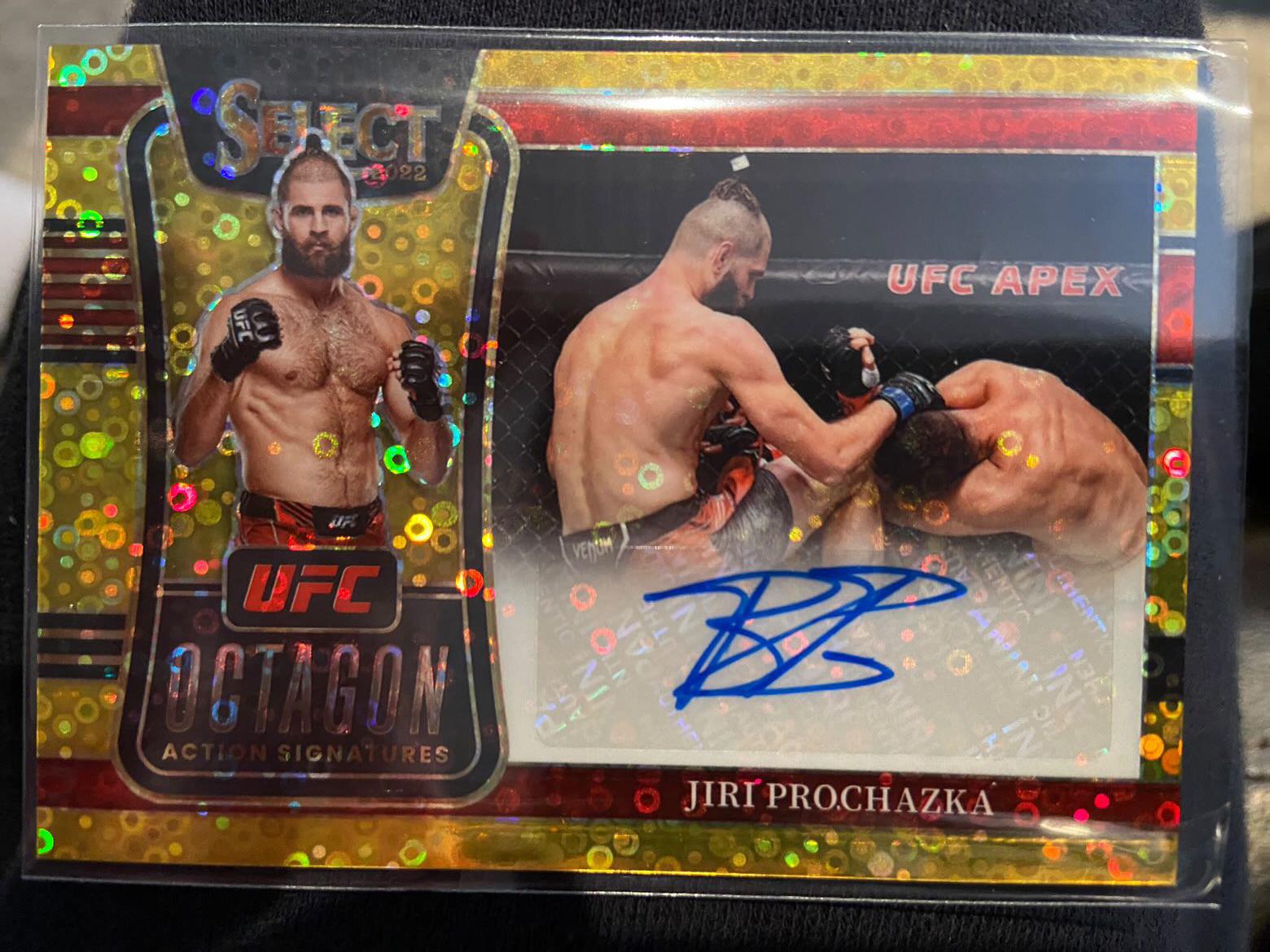 Jiri Prochazka 2022 Panini Select UFC Octagon Action Signatures #1 Gold Disco