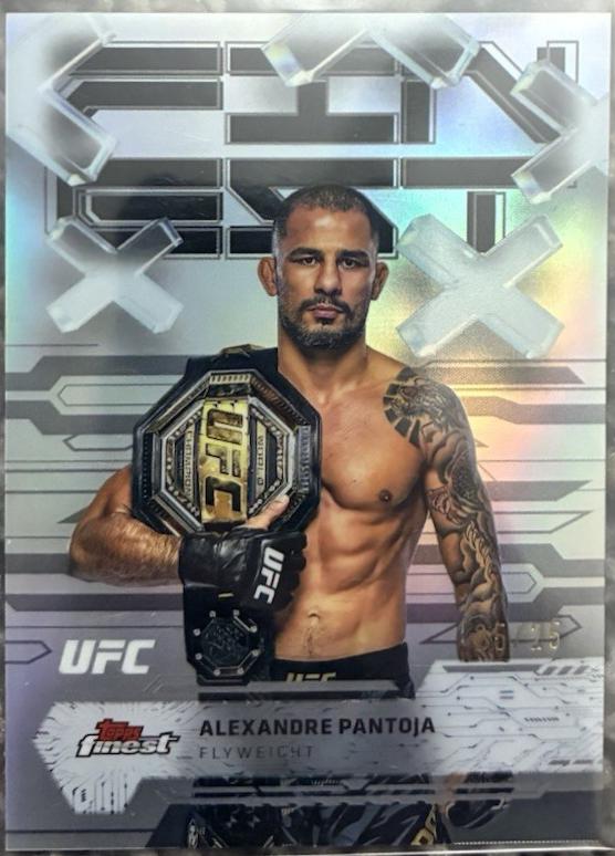Alexandre Pantoja 2025 Topps Finest UFC Base Common #18 Black Refractor