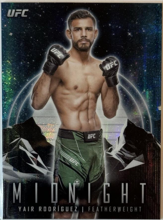 Yair Rodríguez 2024 Topps Midnight UFC Base #60 Moon Beam