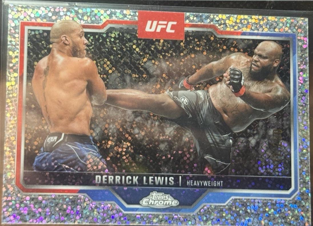 Derrick Lewis 2025 Topps Chrome UFC Base #104 Speckle Refractor