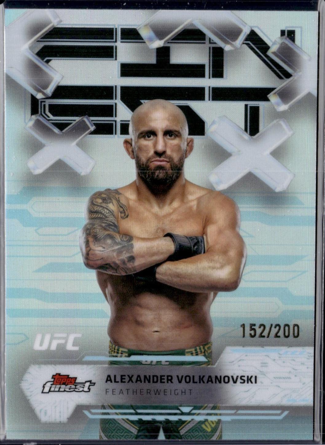 Alexander Volkanovski 2025 Topps Finest UFC Base Common #90 Blue Refractor