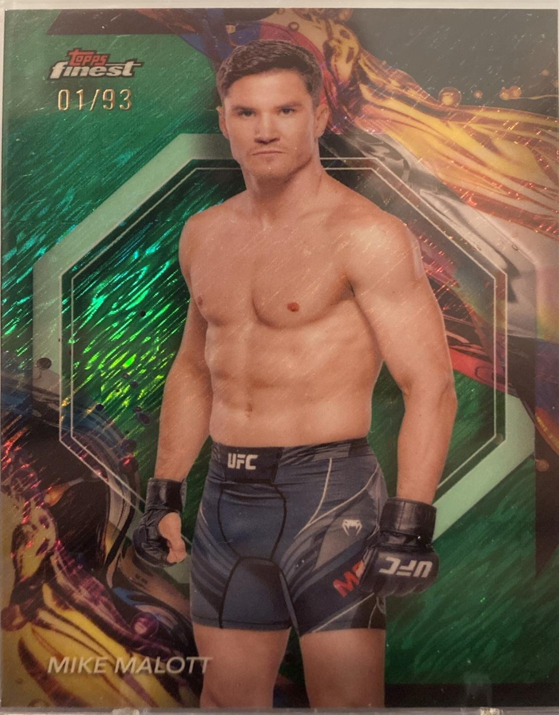 Mike Malott 2024 Topps Finest UFC Base Uncommon #154 Green Shimmer Refractor