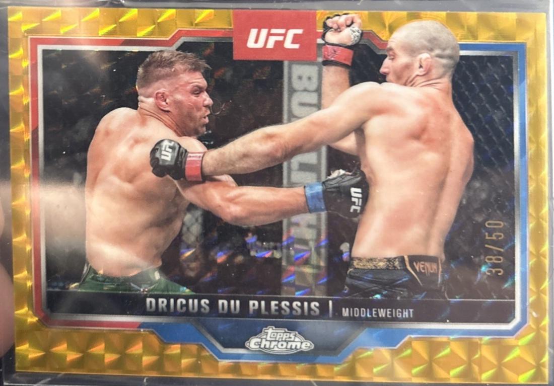 Dricus Du Plessis 2025 Topps Chrome UFC Base #137 Gold Geometric Refractor