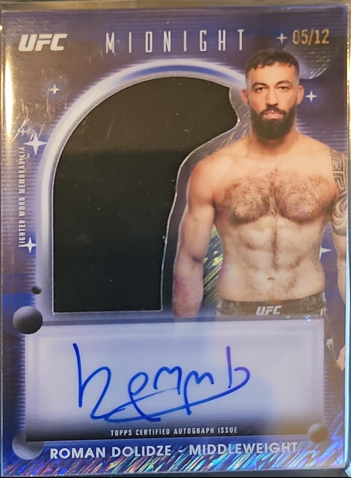 Roman Dolidze 2025 Topps Midnight UFC Relic Autographs #VRA-RD Midnight