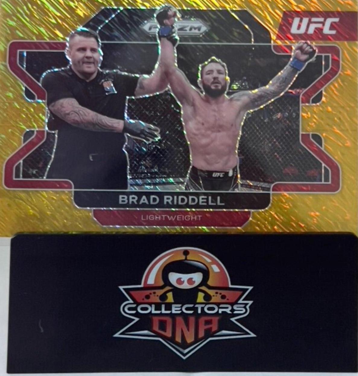 Brad Riddell 2022 Panini Prizm UFC Base #37 Gold Shimmer