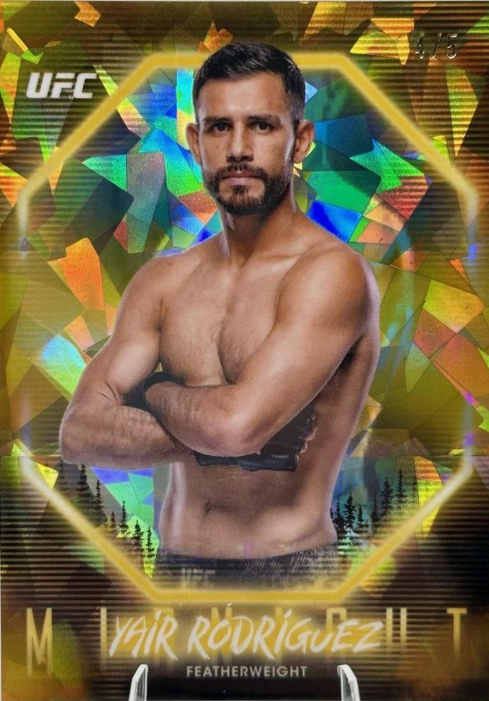 Yair Rodríguez 2025 Topps Midnight UFC Base #7 Daybreak