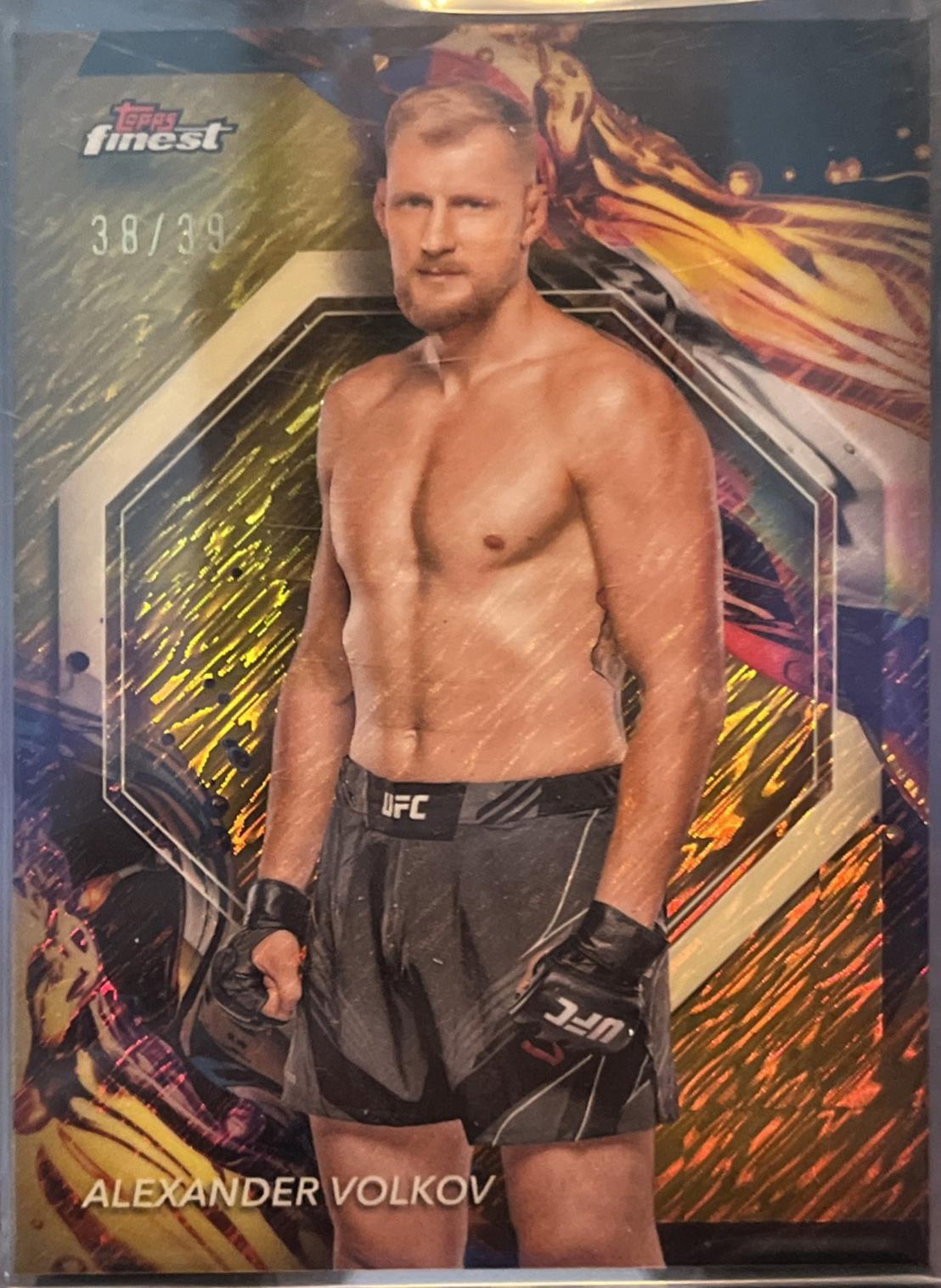 Alexander Volkov 2024 Topps Finest UFC Base Uncommon #184 Gold Shimmer Refractor