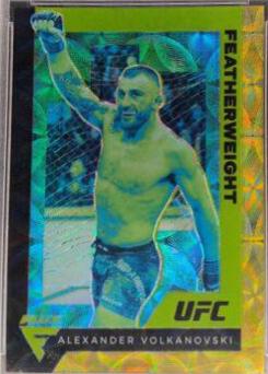 Alexander Volkanovski 2021 Panini Chronicles UFC Base Flux #253 Asia Gold