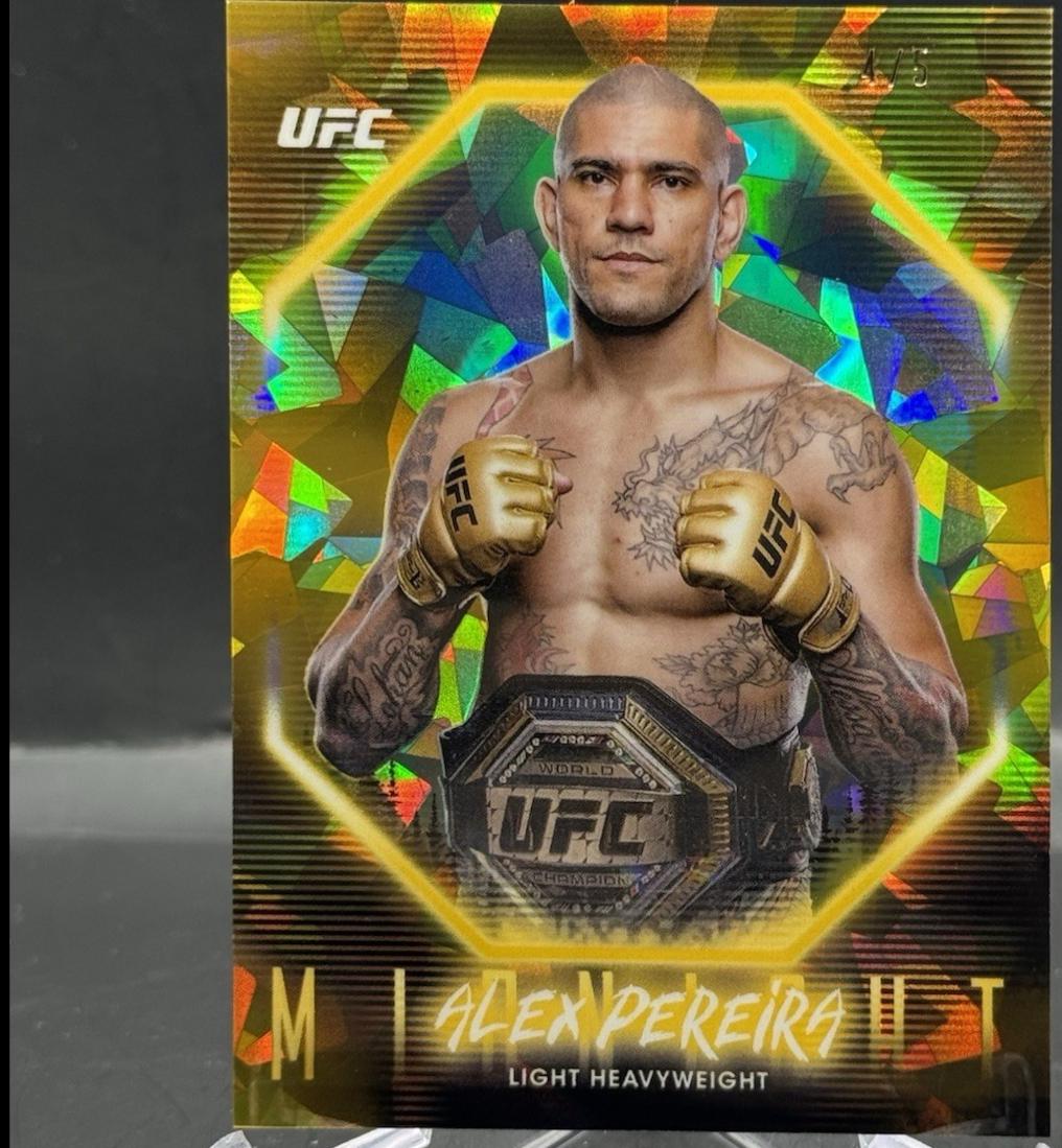 Alex Pereira 2025 Topps Midnight UFC Base #22 Daybreak