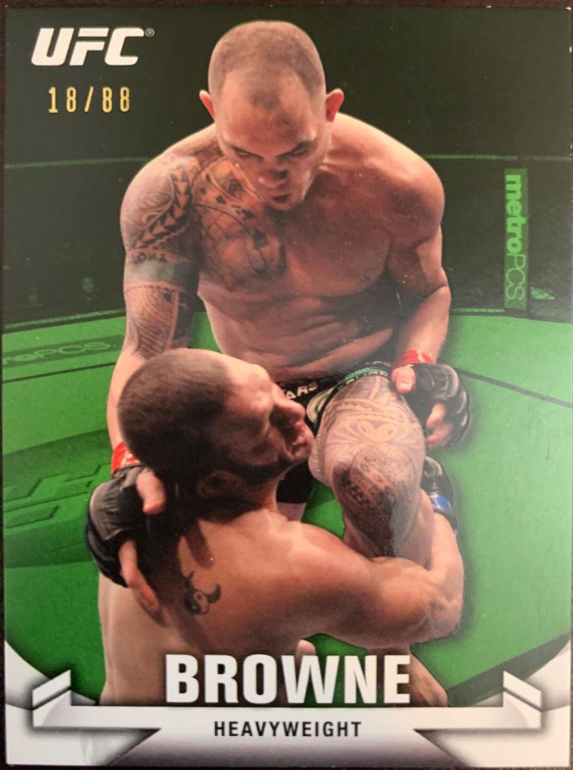 Travis Browne 2013 Topps UFC Knockout Base #107 Green