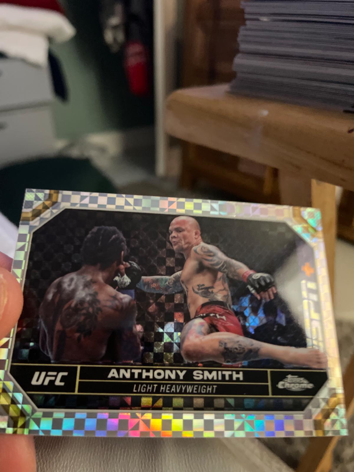 Anthony Smith 2024 Topps Chrome UFC Base #19 X-Fractor
