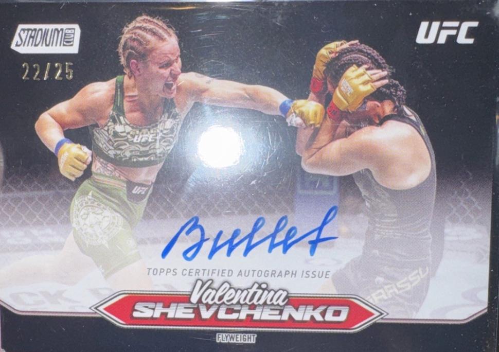 Valentina Shevchenko 2025 Topps Stadium Club UFC Base Autographs #BCA-VSO Green