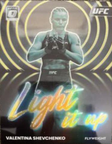 Valentina Shevchenko 2023 Panini Donruss Optic UFC Light It Up #10 Gold