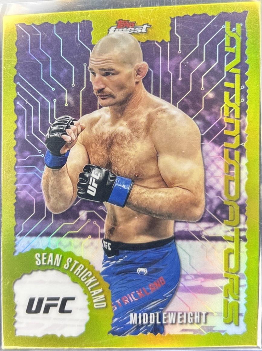 Sean Strickland 2025 Topps Finest UFC Intimidators #IT-18 Refractor