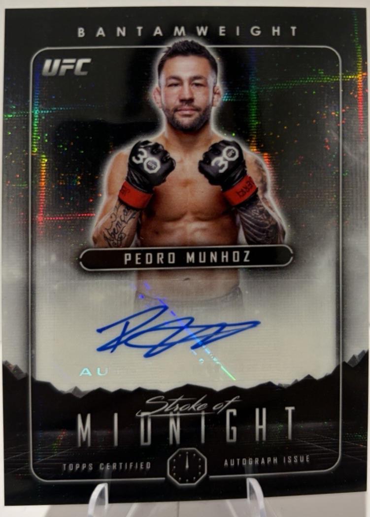 Pedro Munhoz 2024 Topps Midnight UFC Stroke of Midnight Autographs #SMA-PMZ Moon Beam