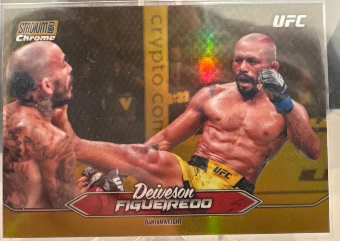 Deiveson Figueiredo 2025 Topps Stadium Club UFC Base Chrome #C-3 Gold Minted Refractor