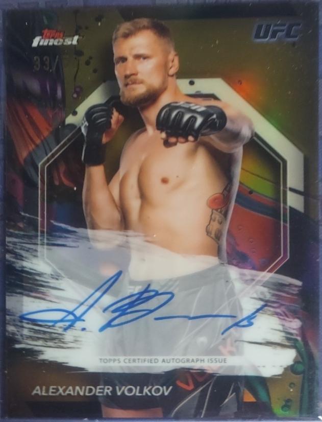 Alexander Volkov 2024 Topps Finest UFC Finest Autographs #FA-AVV Gold Refractor