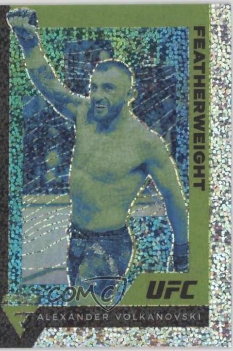 Alexander Volkanovski 2021 Panini Chronicles UFC Base Flux #253 White Sparkle