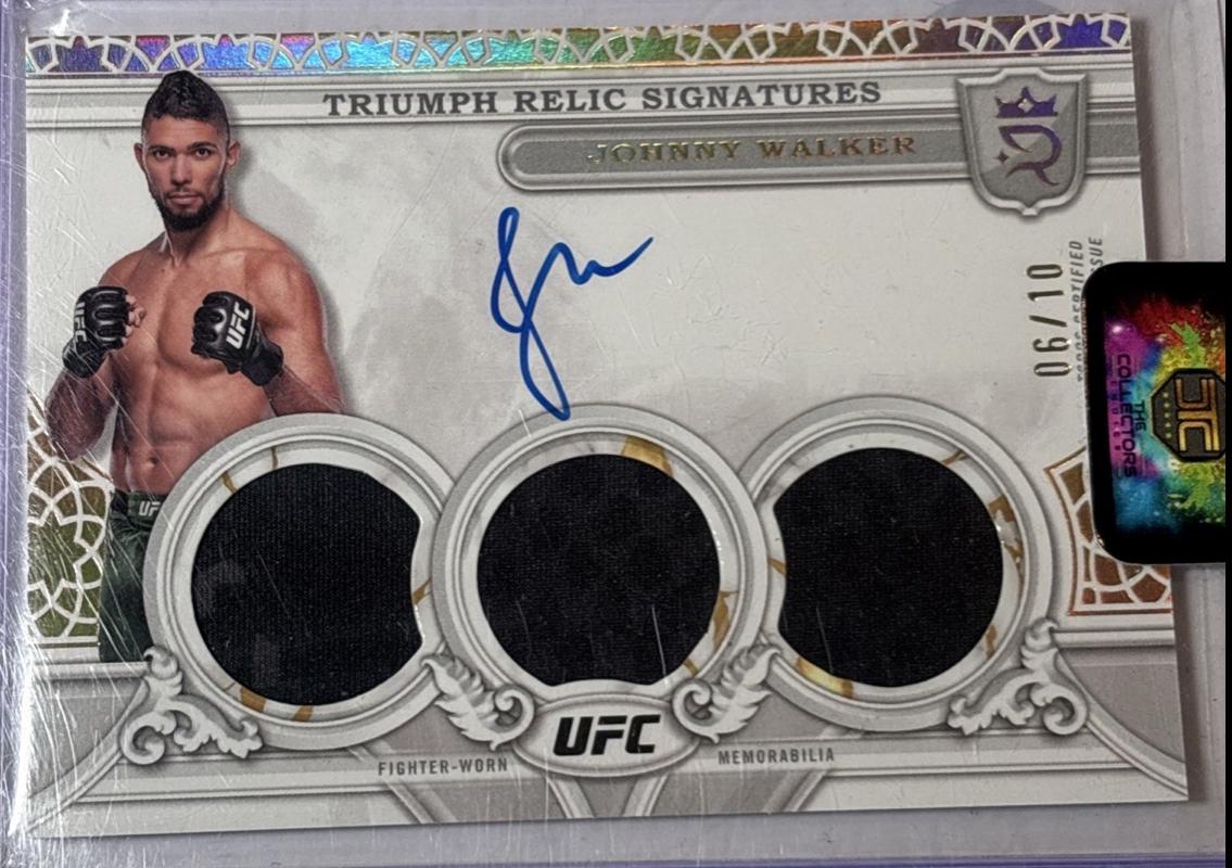 Johnny Walker 2024 Topps Royalty UFC Triumph Relic Signatures #TRS-JWR Gold