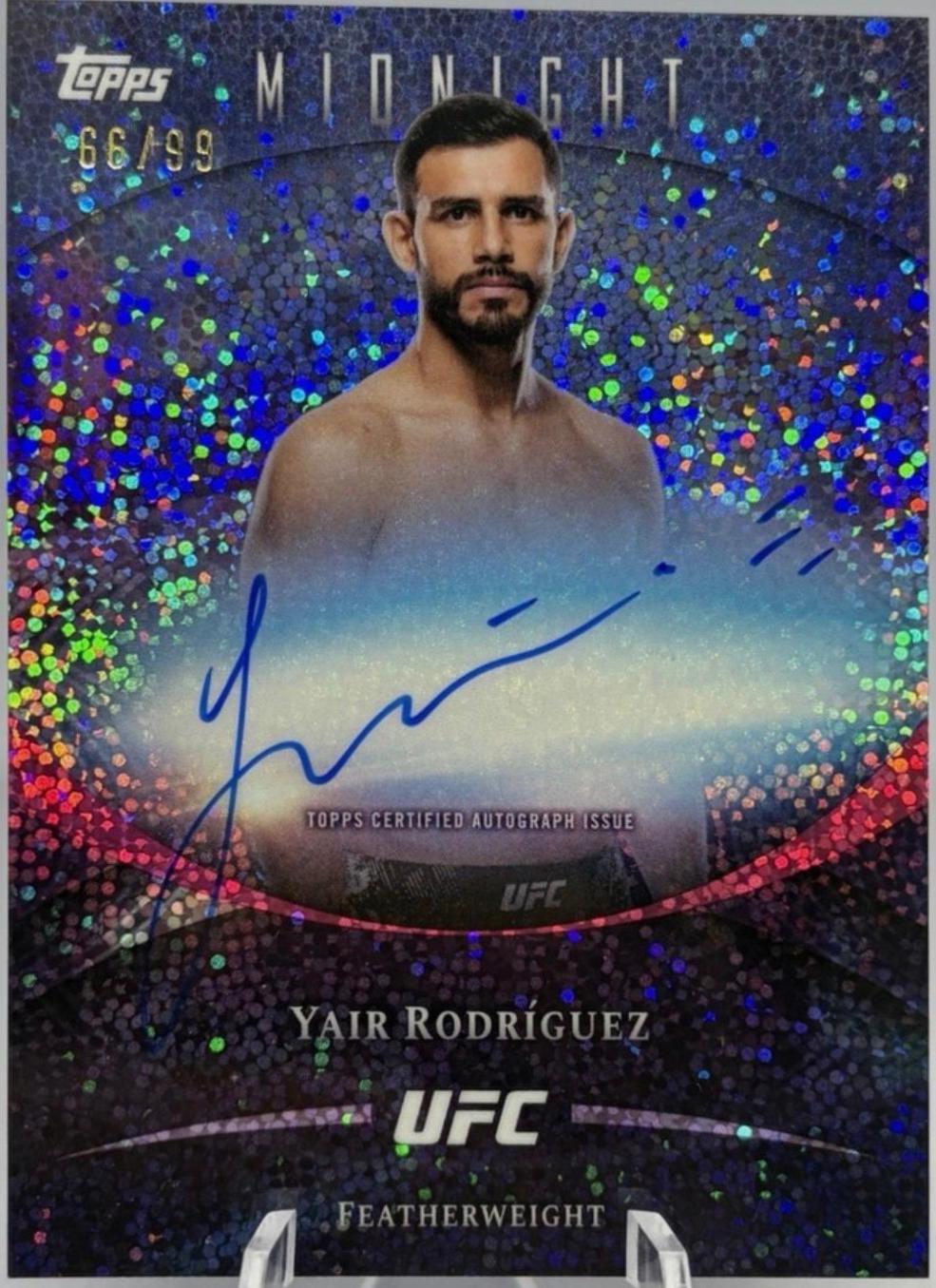 Yair Rodríguez 2026 Topps Midnight UFC Base Autographs #BAV-YR Twilight