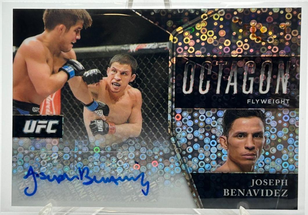 Joseph Benavidez 2021 Panini Select UFC Octagon Action Signatures #13 Disco Prizms