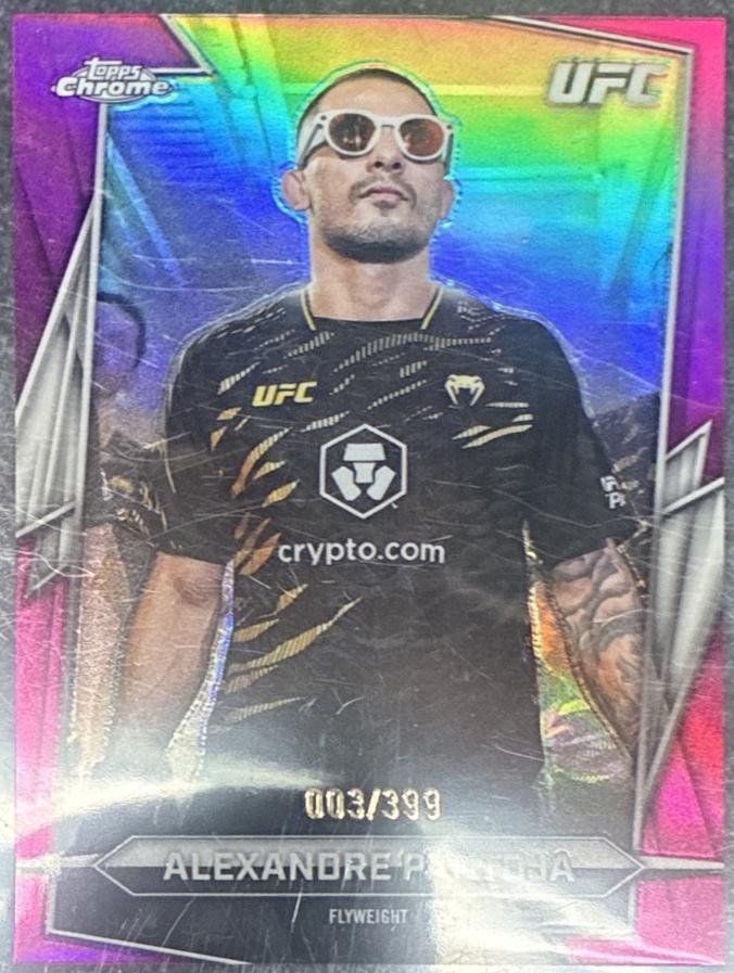 Alexandre Pantoja 2026 Topps Chrome UFC Base #40 Yellow Refractor