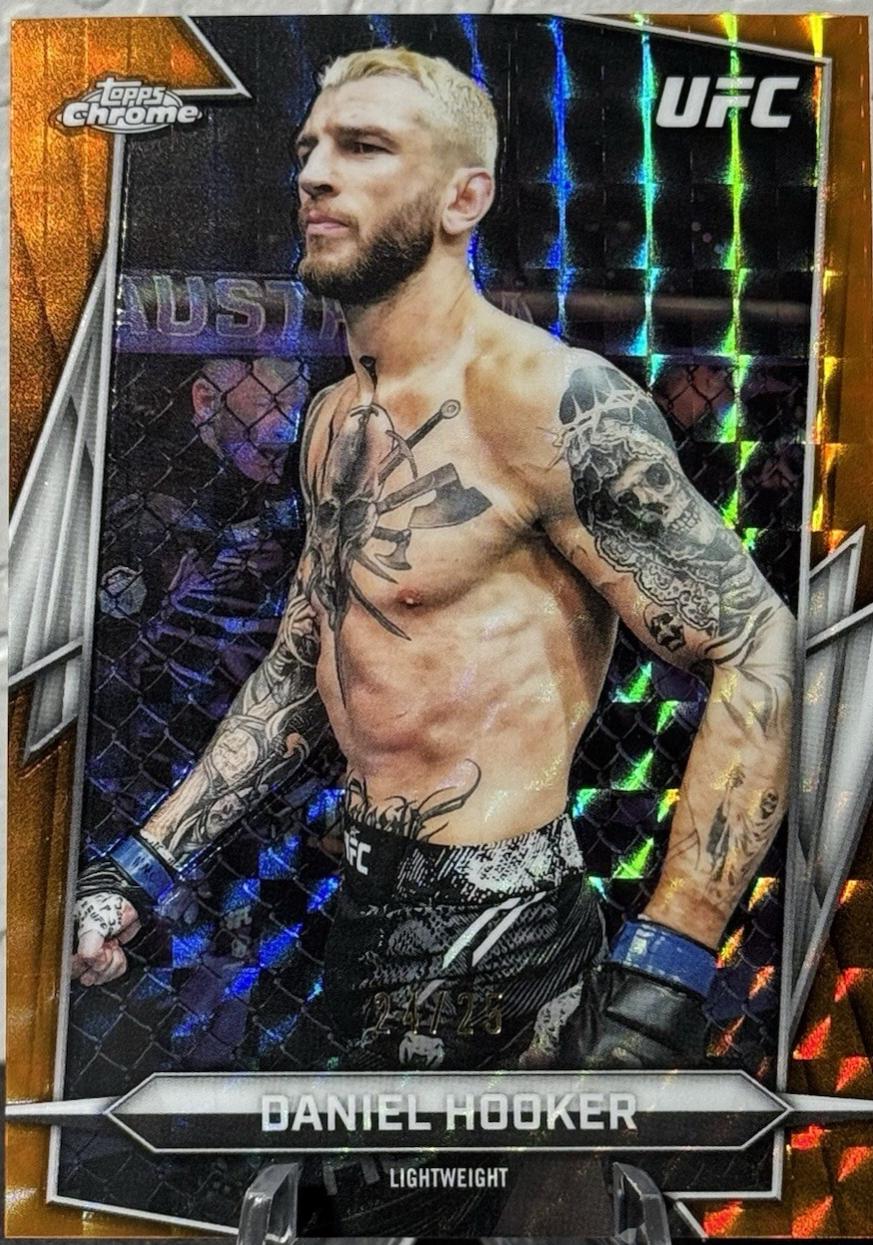 Dan Hooker 2026 Topps Chrome UFC Base #152 Orange Geometric Refractor