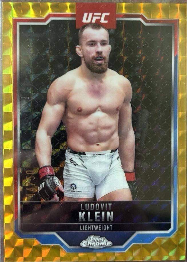 Ludovit Klein 2025 Topps Chrome UFC Base #32 Gold Geometric Refractor