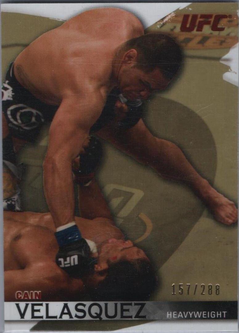 Cain Velasquez 2010 Topps UFC Knockout Base #32 Gold