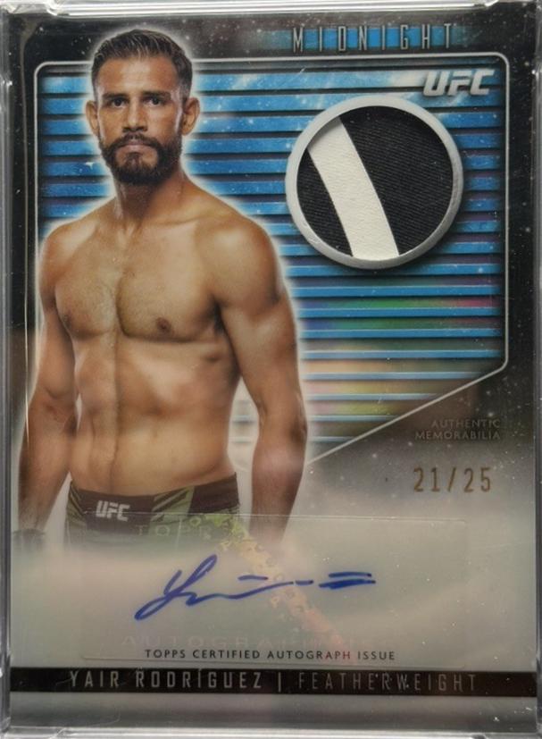 Yair Rodríguez 2024 Topps Midnight UFC Relic Autographs #RCA-YRO Moonrise