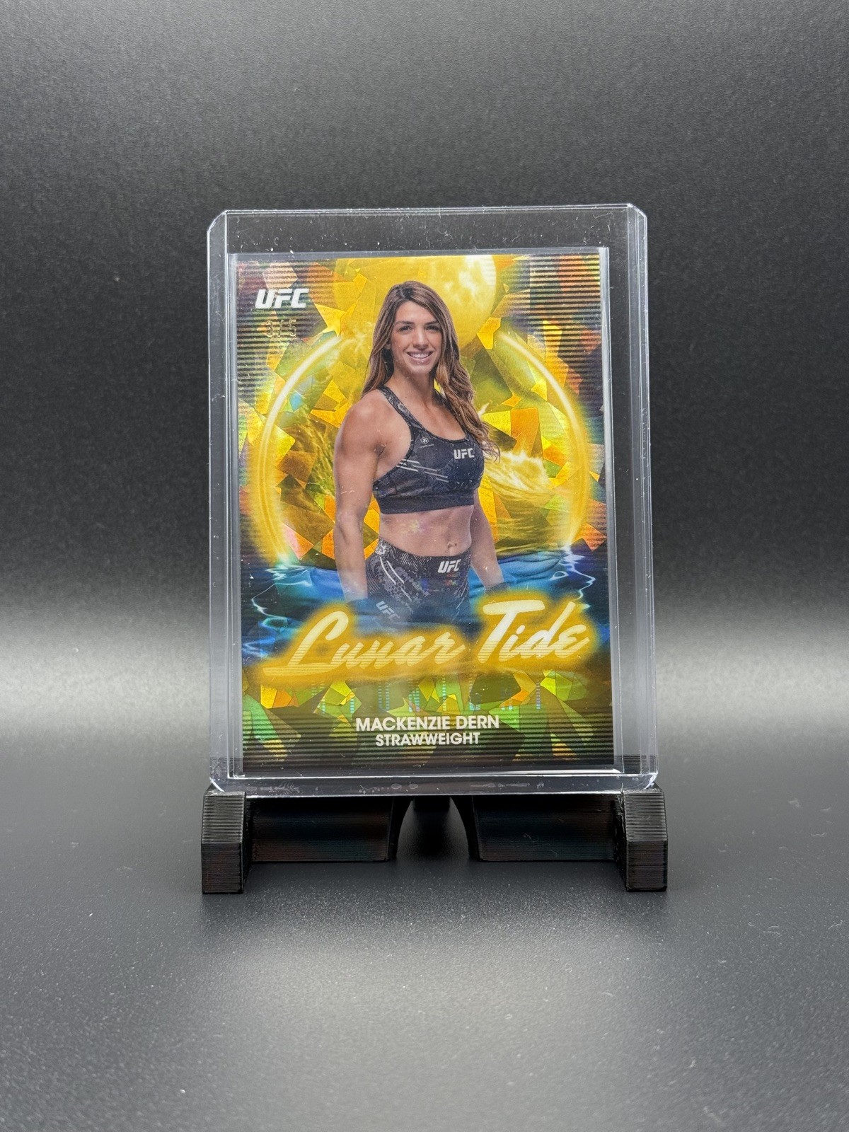 Mackenzie Dern 2025 Topps Midnight UFC Lunar Tide #LT-3 Daybreak
