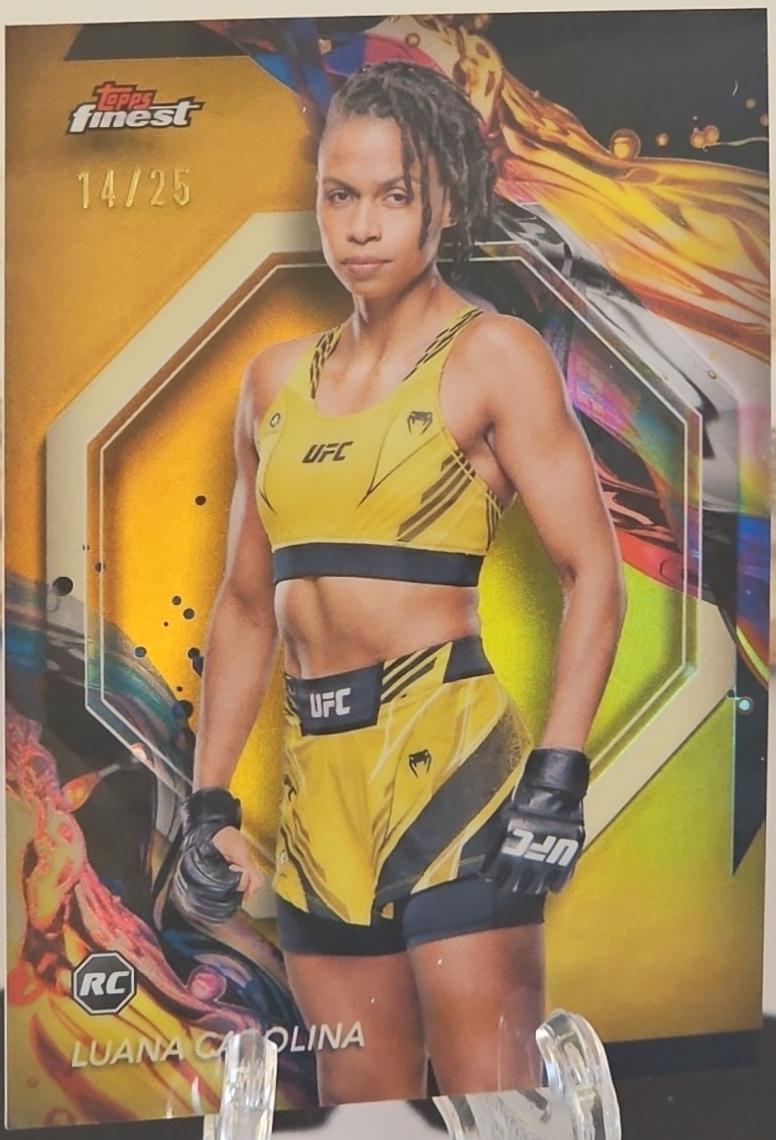 Luana Carolina 2024 Topps Finest UFC Base Uncommon #126 Gold Refractor