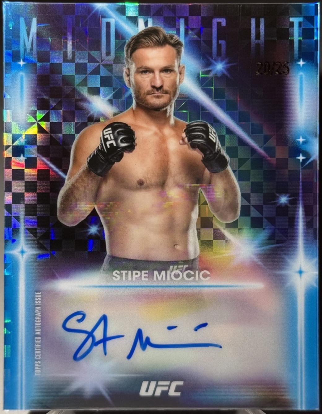 Stipe Miocic 2025 Topps Midnight UFC Glimmer Graphs #GRG-SM Midnight