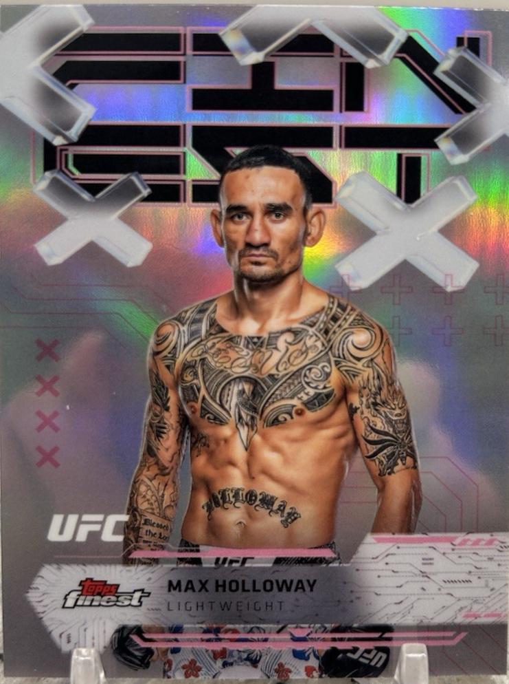 Max Holloway 2025 Topps Finest UFC Base Common #45 Refractor