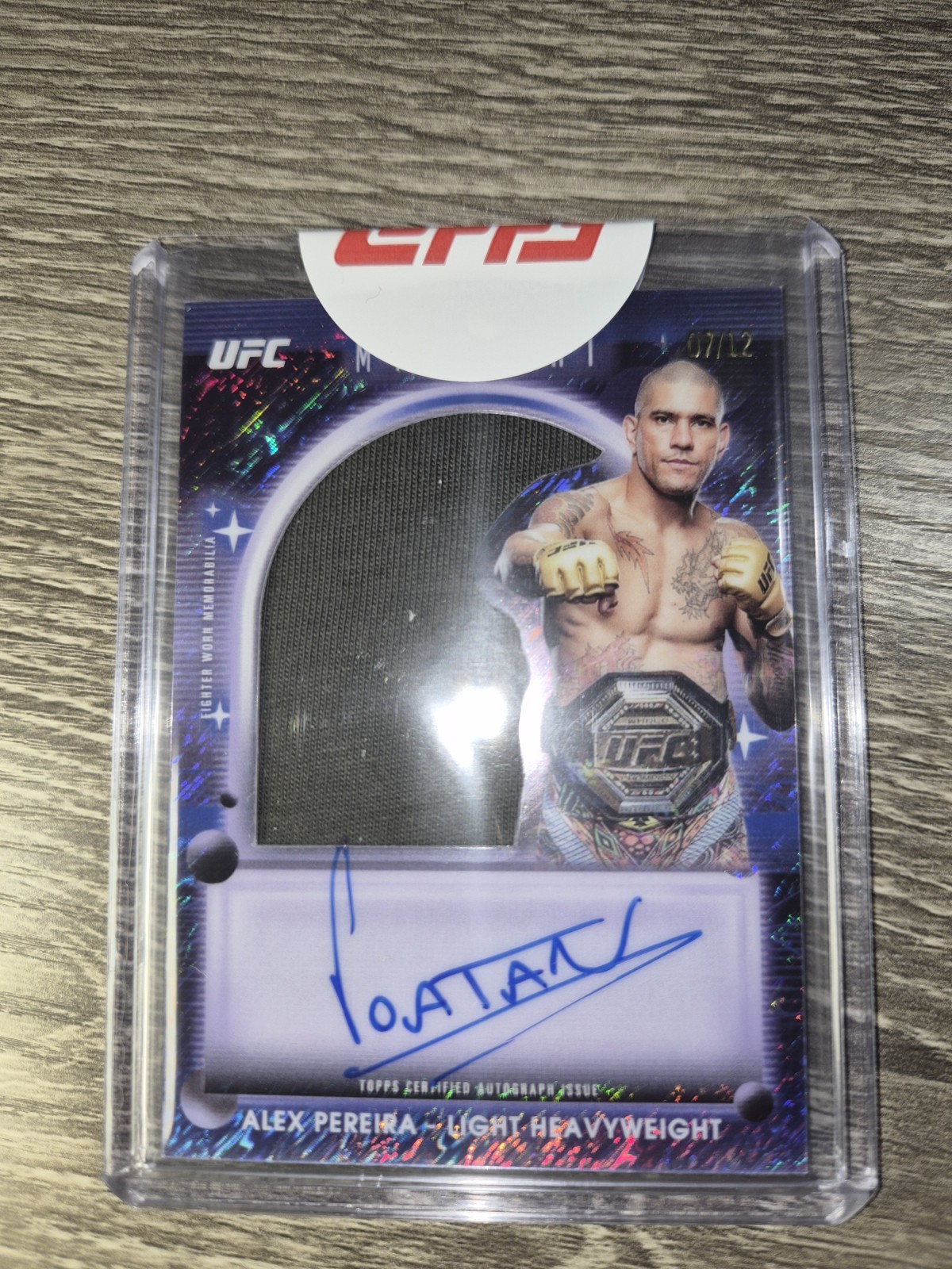 Alex Pereira 2025 Topps Midnight UFC Relic Autographs #VRA-AP Midnight