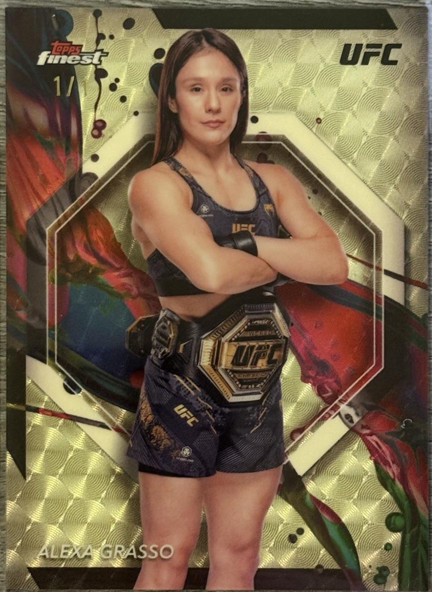 Alexa Grasso 2024 Topps Finest UFC Base Common #60 Superfractor