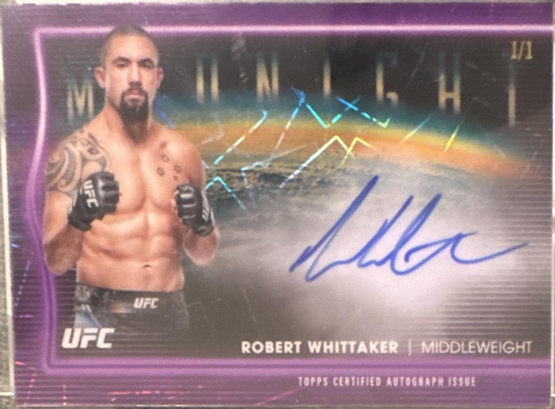Robert Whittaker 2025 Topps Midnight UFC Horizon Signatures #HNS-RW Black Light