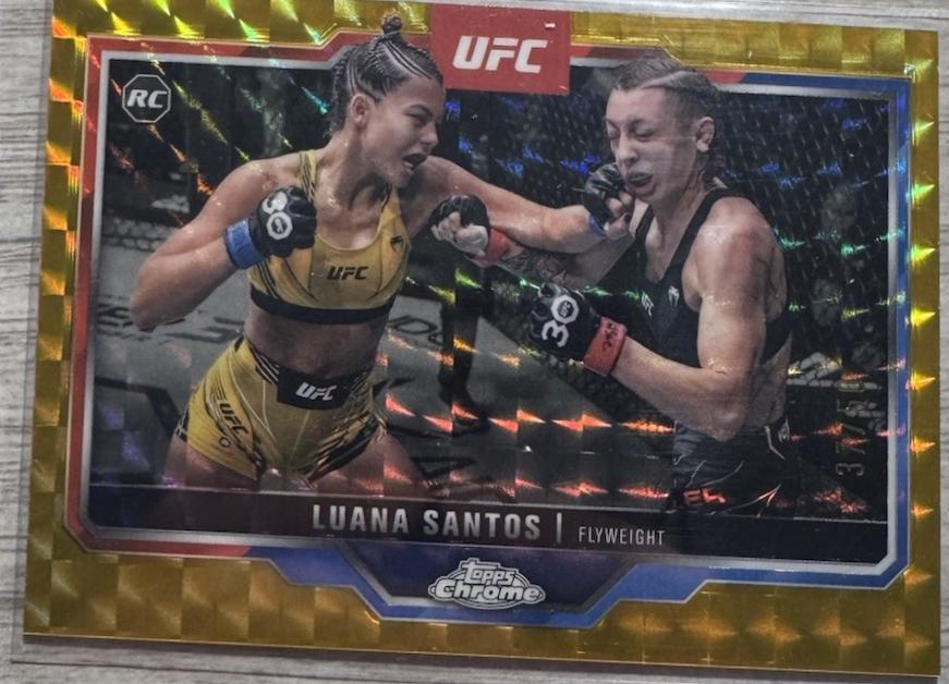 Luana Santos 2025 Topps Chrome UFC Base #103 Gold Geometric Refractor
