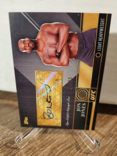 Jon Jones 2016 Topps UFC Top of the Class Top of the Class Autographs #TCA-JJO Silver
