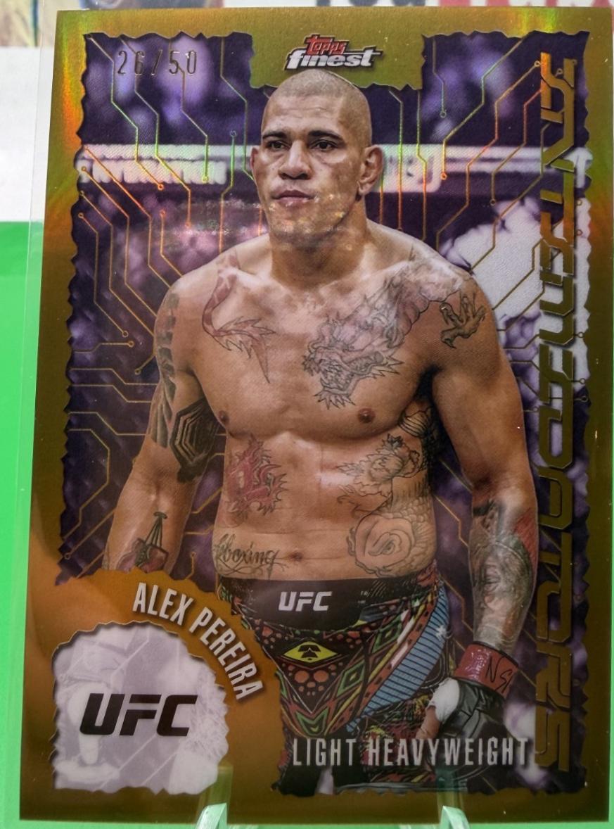 Alex Pereira 2025 Topps Finest UFC Intimidators #IT-26 Gold Refractor