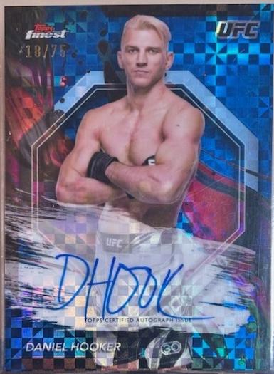 Dan Hooker 2024 Topps Finest UFC Finest Autographs #FA-DNH Blue Checkerboard Refractor
